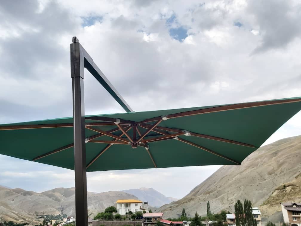 چتر باغی مدل مربع سایز ۴ در ۴ با روشنایی
